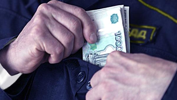 В Пятигорске инспекторы ГИББД, попавшиеся на взятке, заплатят миллионный штраф